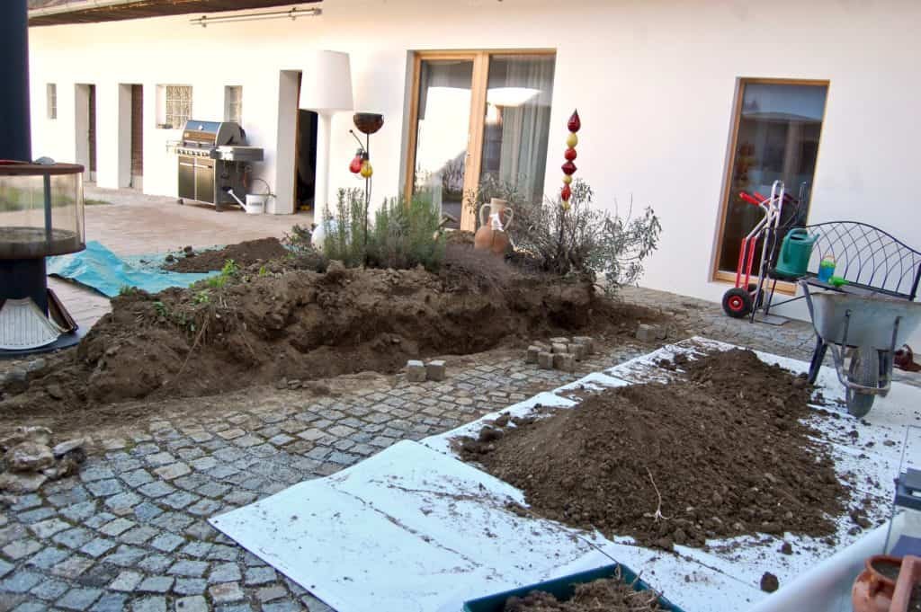 Kräuterbeet nach Naturstein-Abbau