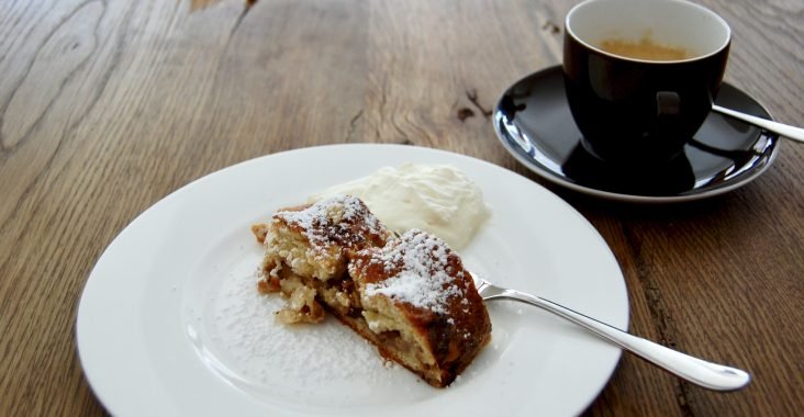 Apfelstrudel nach Südtiroler Art