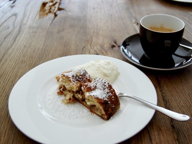 Apfelstrudel nach Südtiroler Art