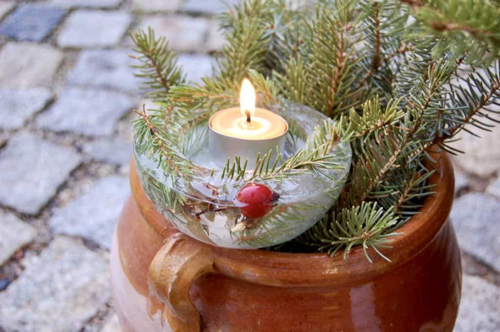 fertige winterliche Eislichter