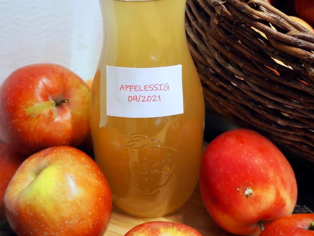 fertiger Apfelessig