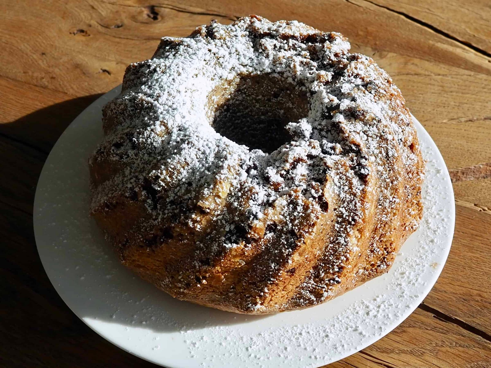 Schoko-Nuss-Gugelhupf: Winterliches Backrezept - Torftrottel