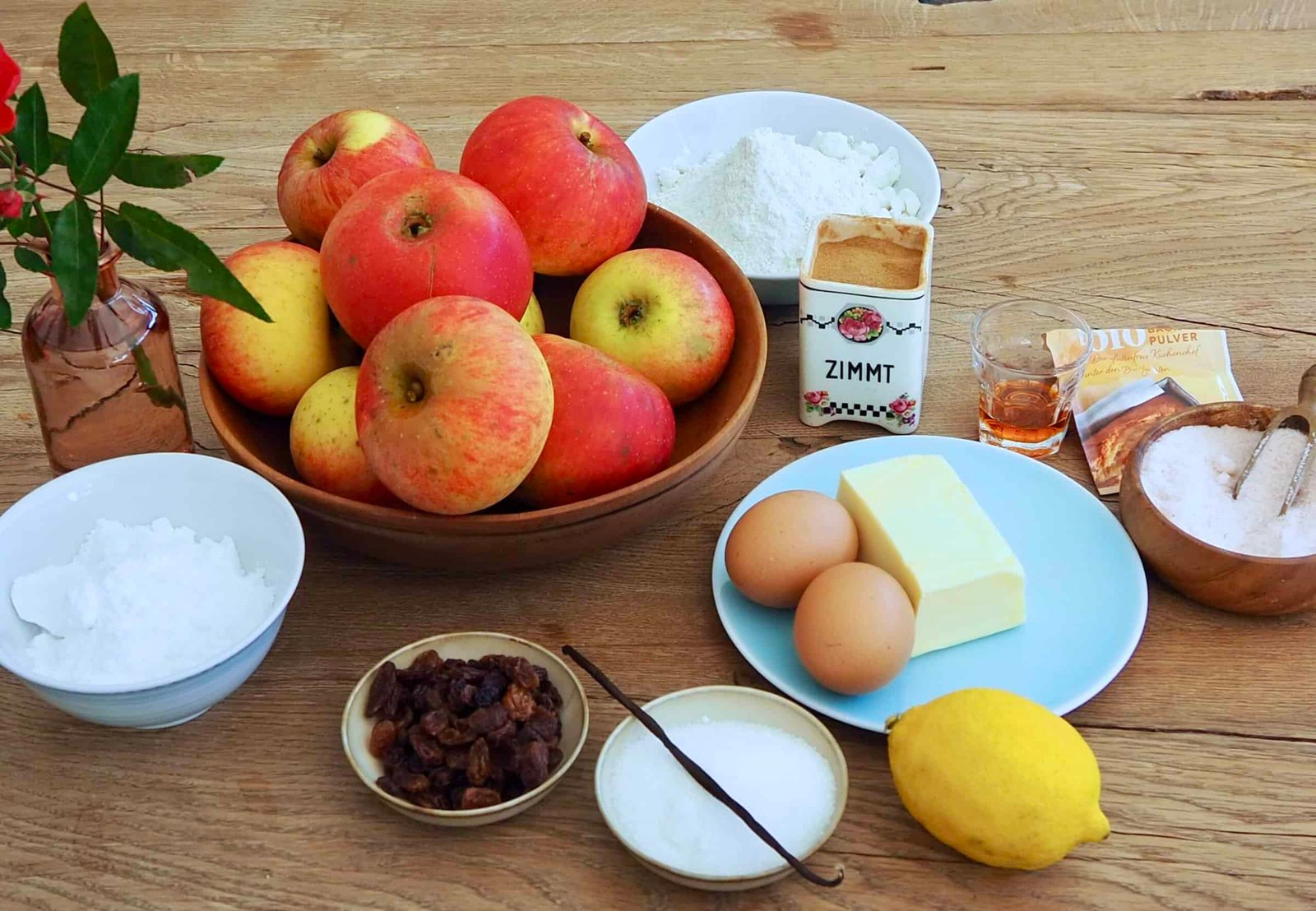 Zutaten für Apfelkuchen im Glas