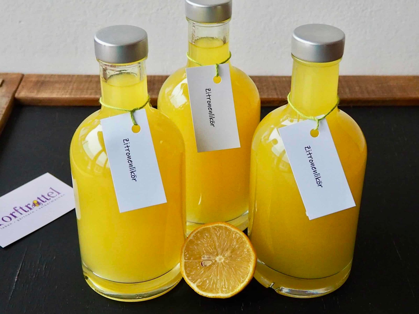 selbstgemachter Limoncello