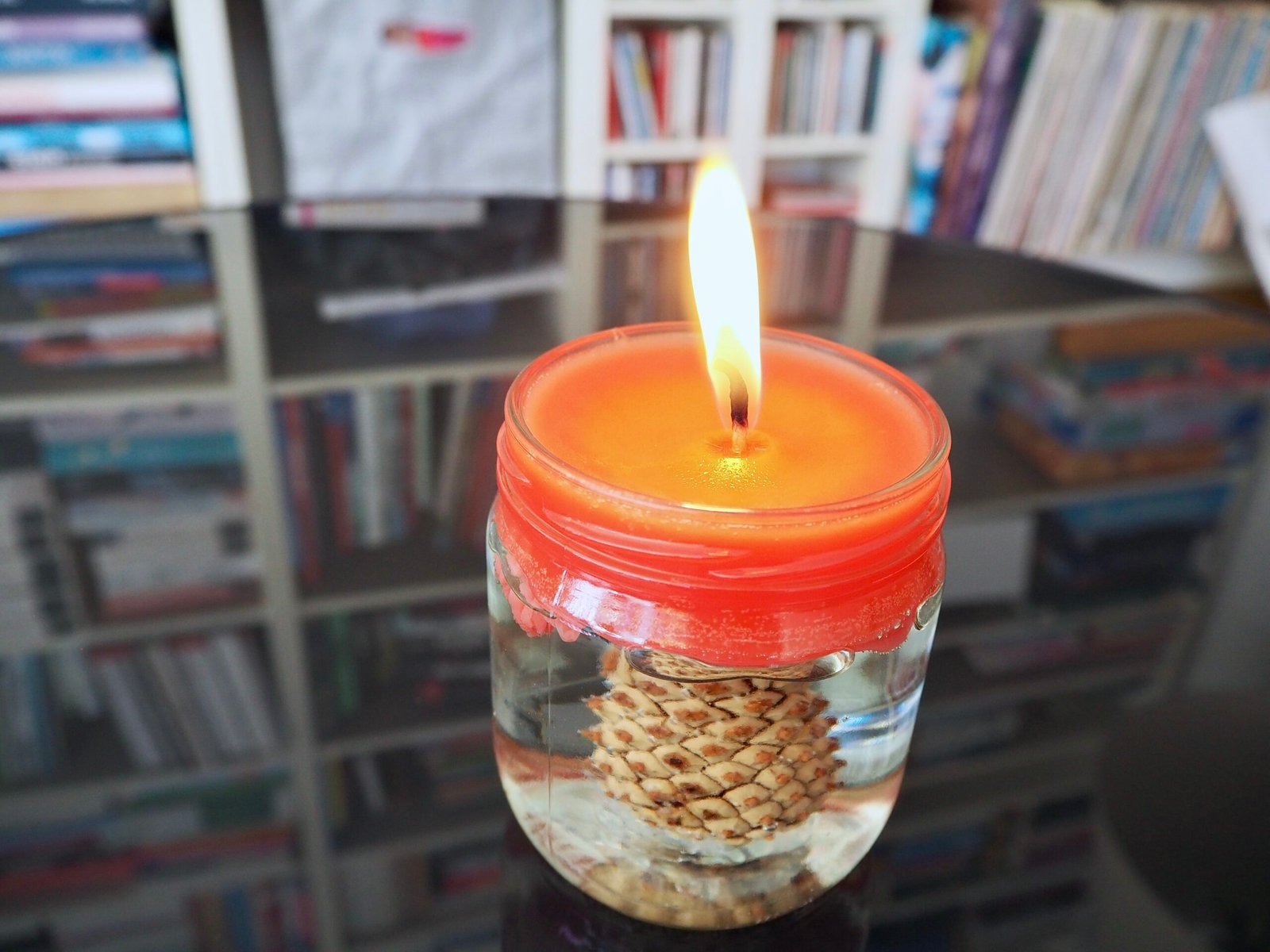 fertige Kerzendeko im Glas