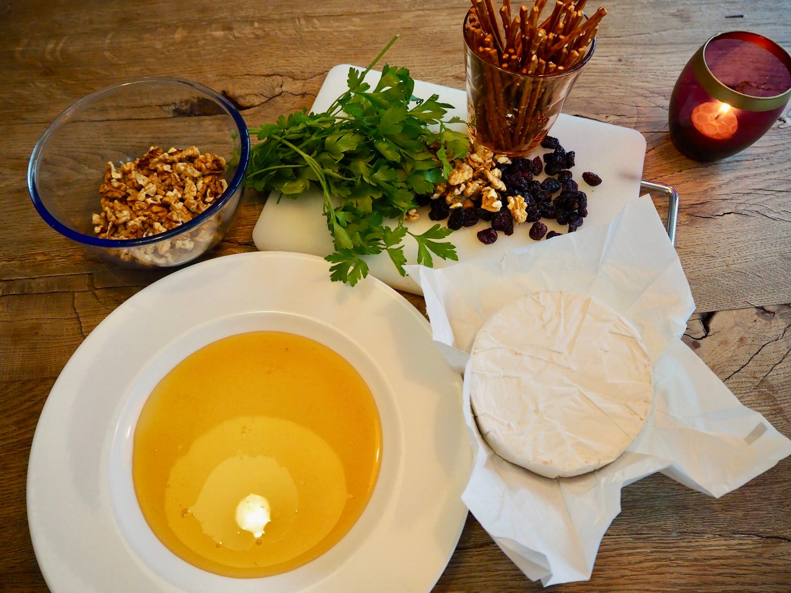 Zutaten für weihnachtliche Käsehäppchen