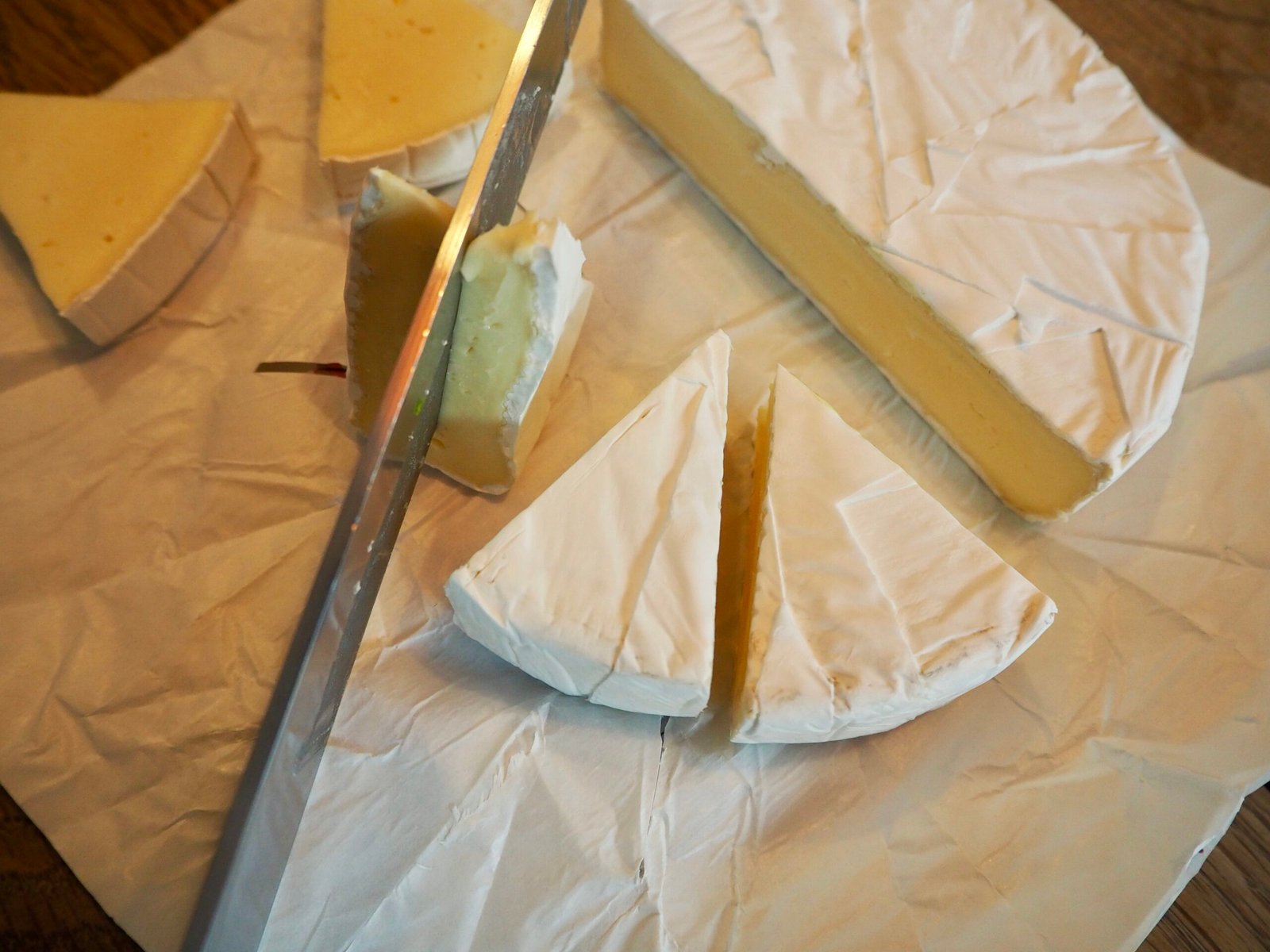 Käsehäppchen schneiden