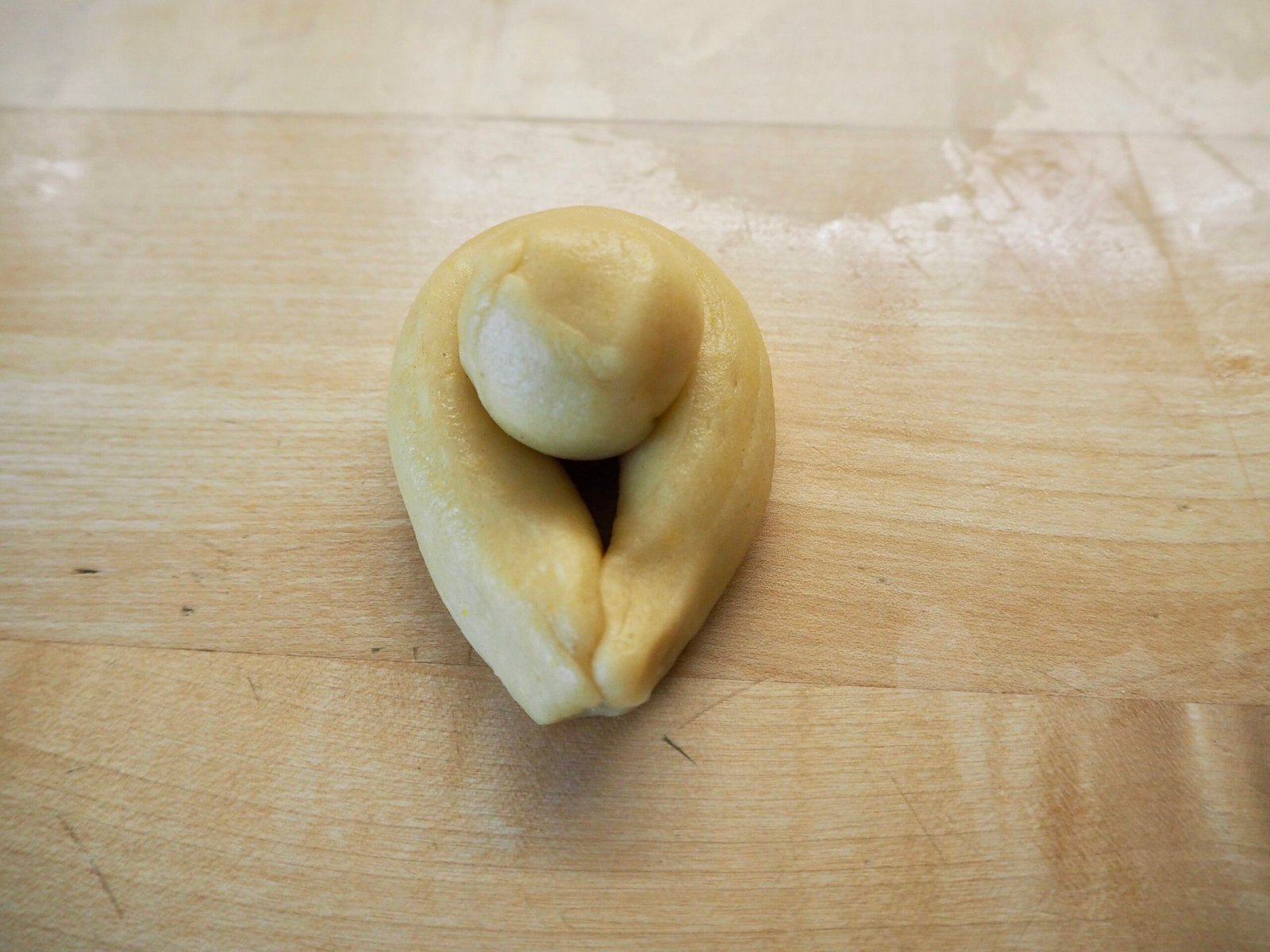 Küken aus Germteig formen